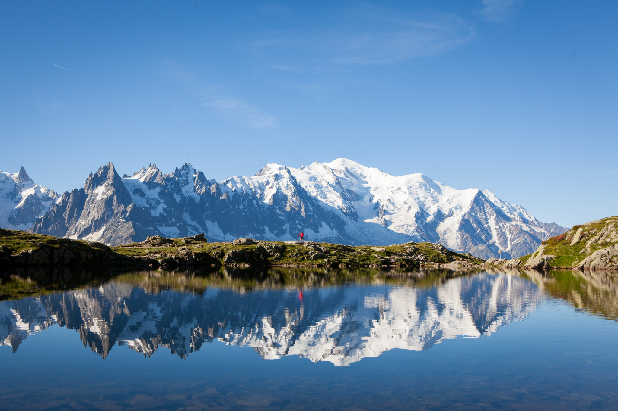 Le Mont Blanc depuis le lac de Chéserys
